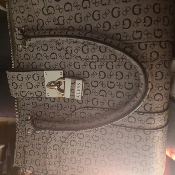 Guess Totebag - Picture 1 of 4